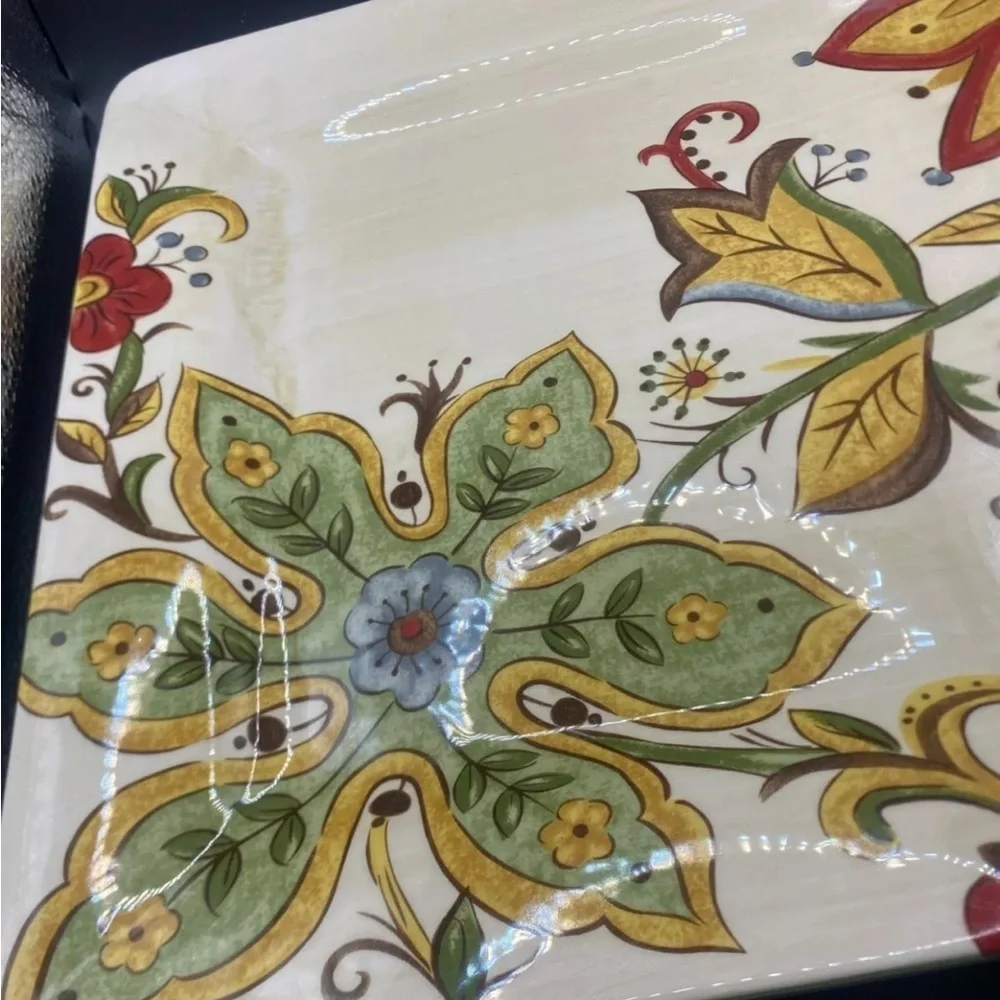 Pier 1 Carynthum Dinner‎ Plates 10 1/4”